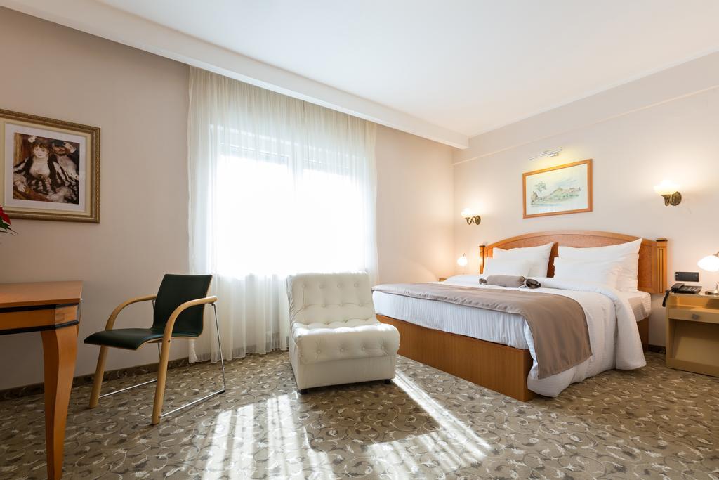 Hotel Sterling Garni Белград Екстер'єр фото